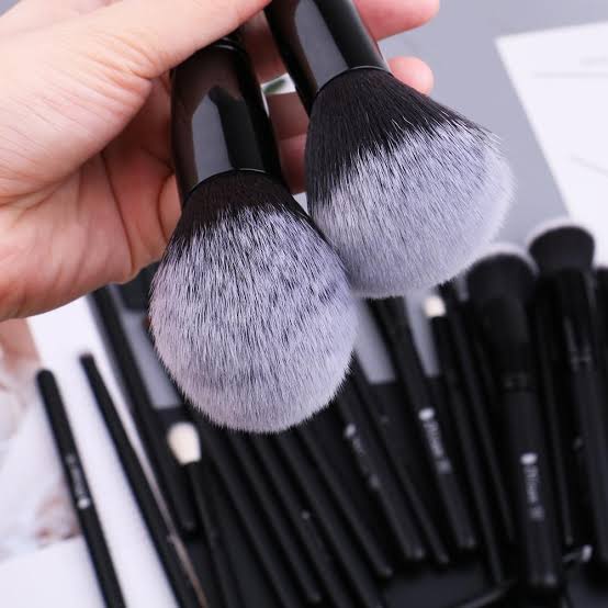 DUcare Makeup Brushes Set 27 in 1 Dark Angel